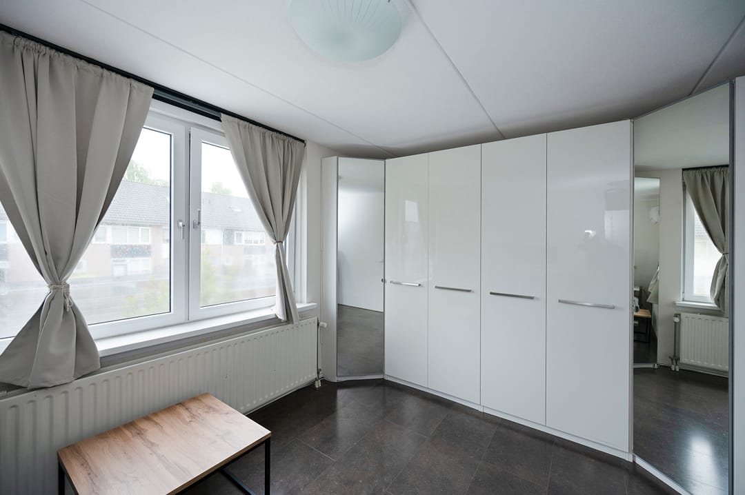 Photo 22 of Meindert Hobbemastraat 78