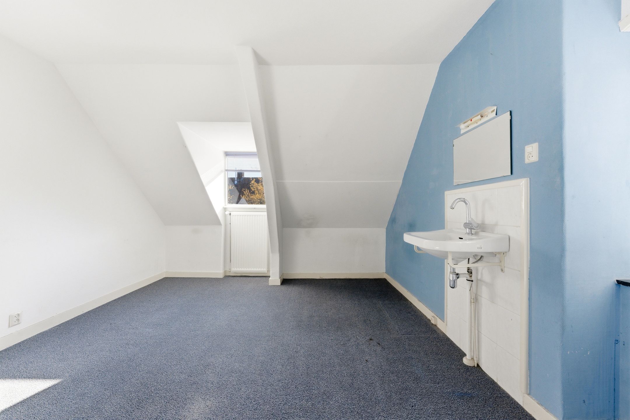 Photo 33 of Dam 30