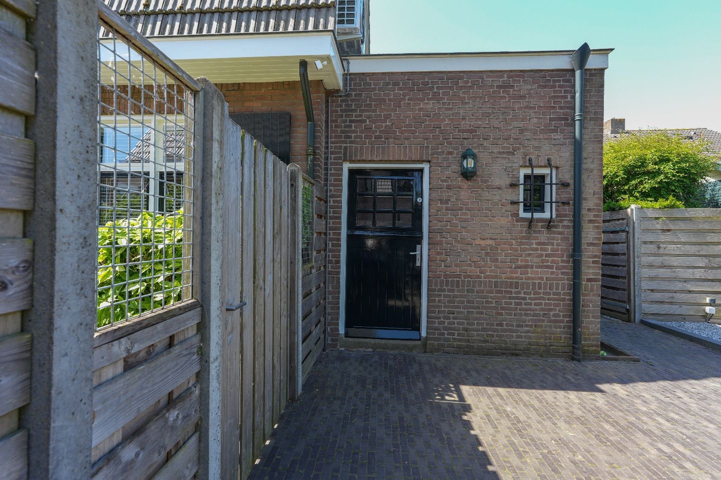 Photo 25 of Zeelandsestraat 6