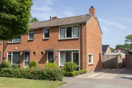 Kamperfoeliestraat thumbnail