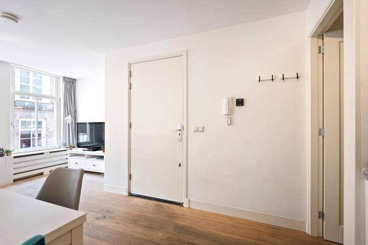 Studio te koop: Lange Leidsedwarsstraat 42B, Amsterdam