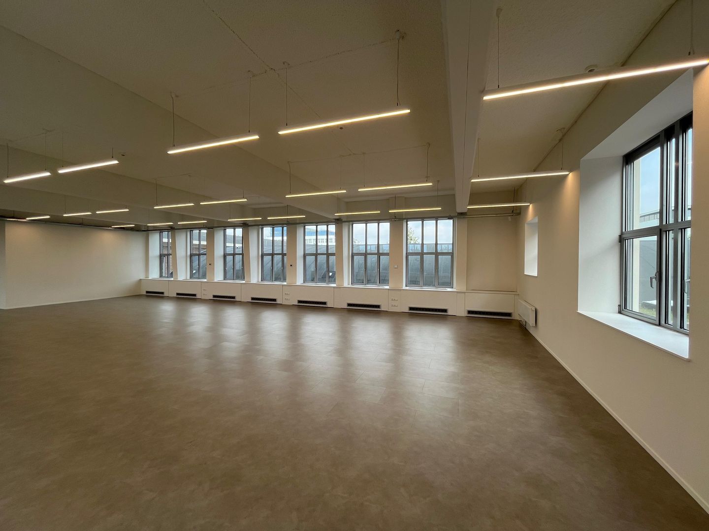 Bekijk foto 4 van Pilotenstraat 37