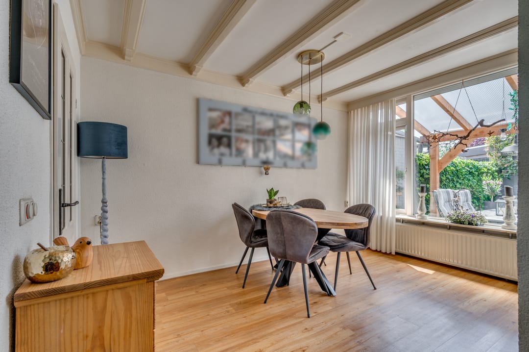 Photo 11 of Hendrik van Veldekestraat 2