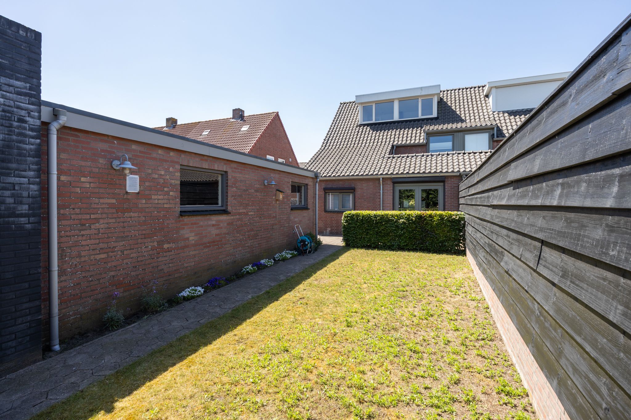 Foto 42 van Kapelaan L. de Nijsstraat 6