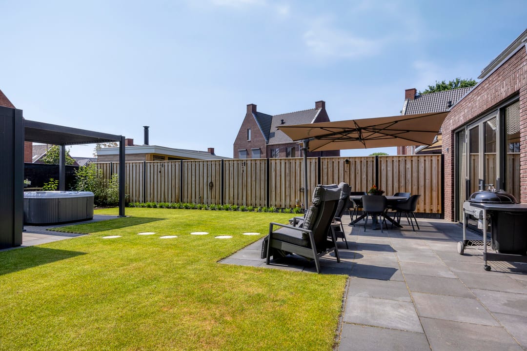 Modern Energy Efficient Semi-Detached Home in Mill with South Facing Garden — 52
