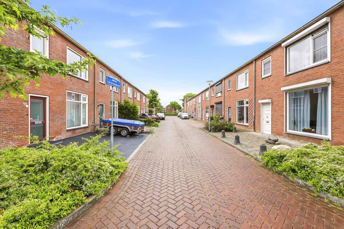 Photo 10 of Adriaen van de Vennestraat 28
