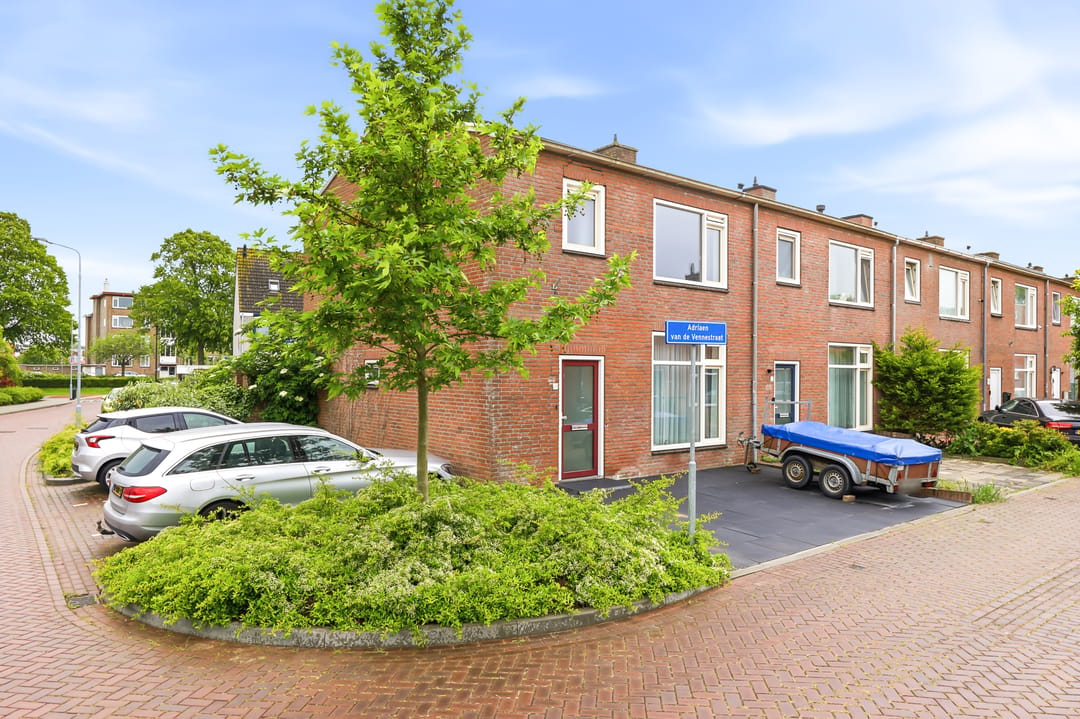 Photo 8 of Adriaen van de Vennestraat 28