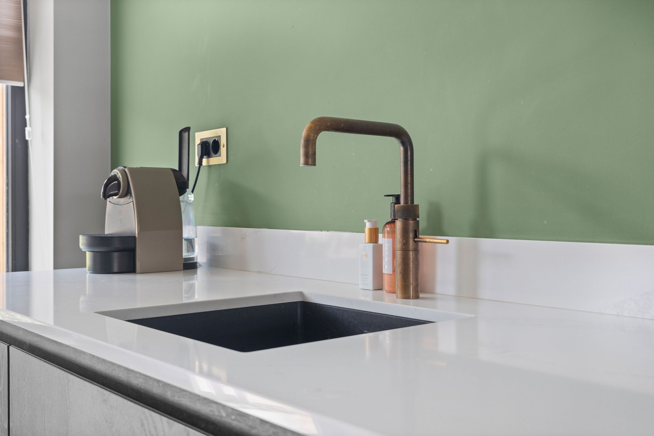 Foto 27 van Veenendaalkade 320