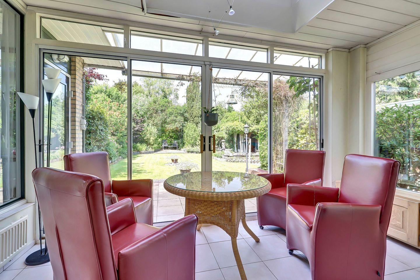 Spacious Corner Home with Exceptional Garden Privacy in Lochem — 10