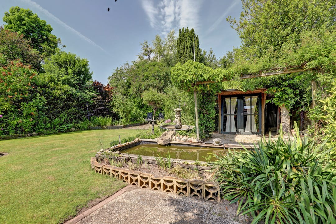 Spacious Corner Home with Exceptional Garden Privacy in Lochem — 22