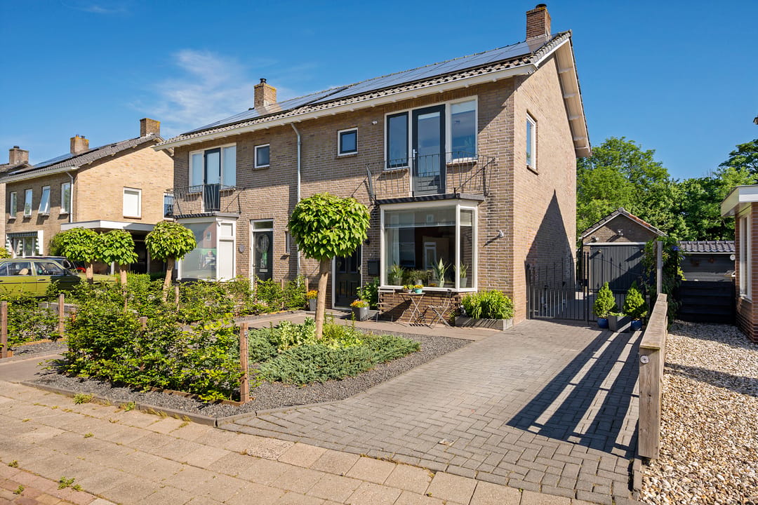 Foto 1 van Burgemeester Westerhuisstraat 4
