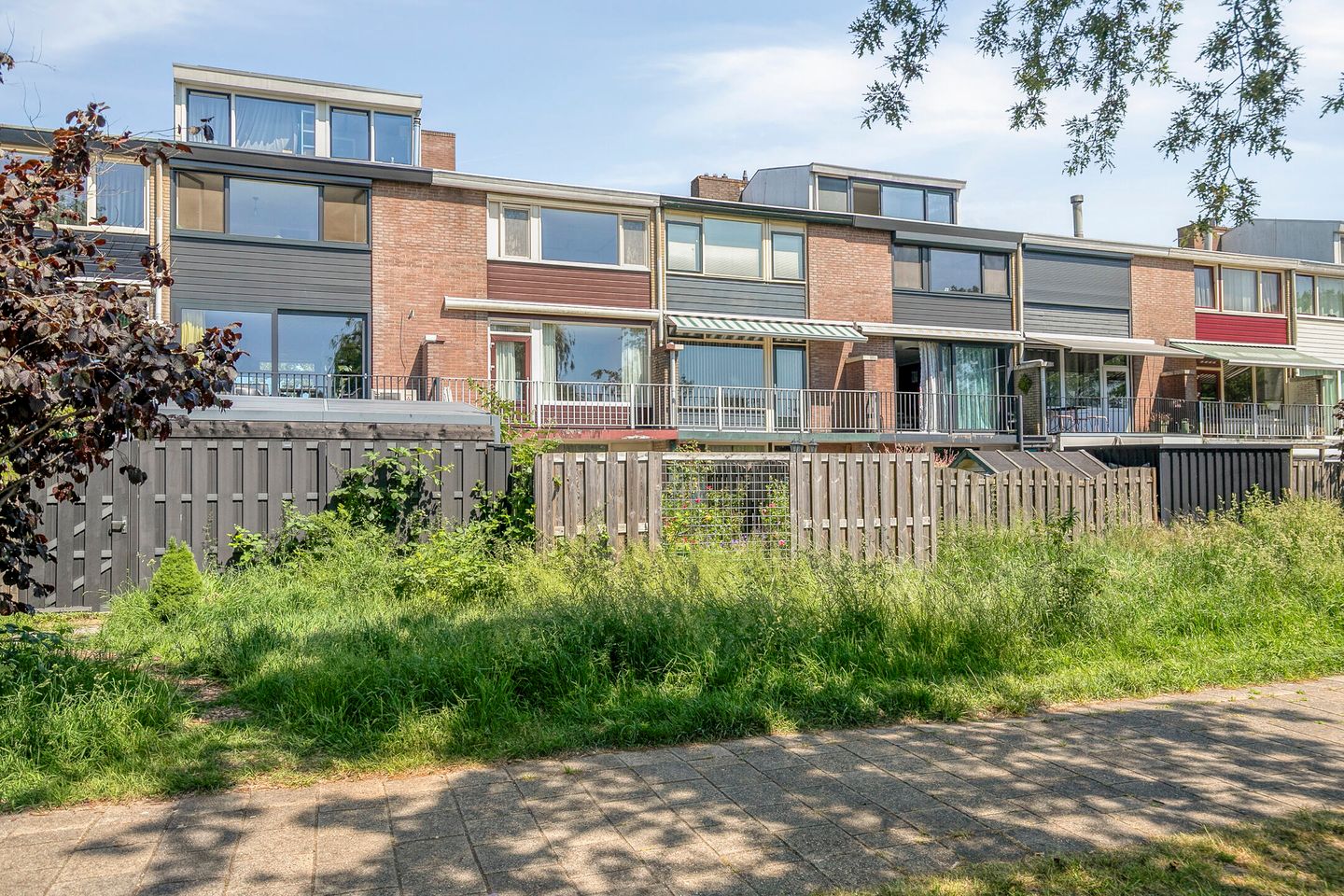 Spacious Six Room Home with Lift and South Facing Garden in Central Zoetermeer — 35