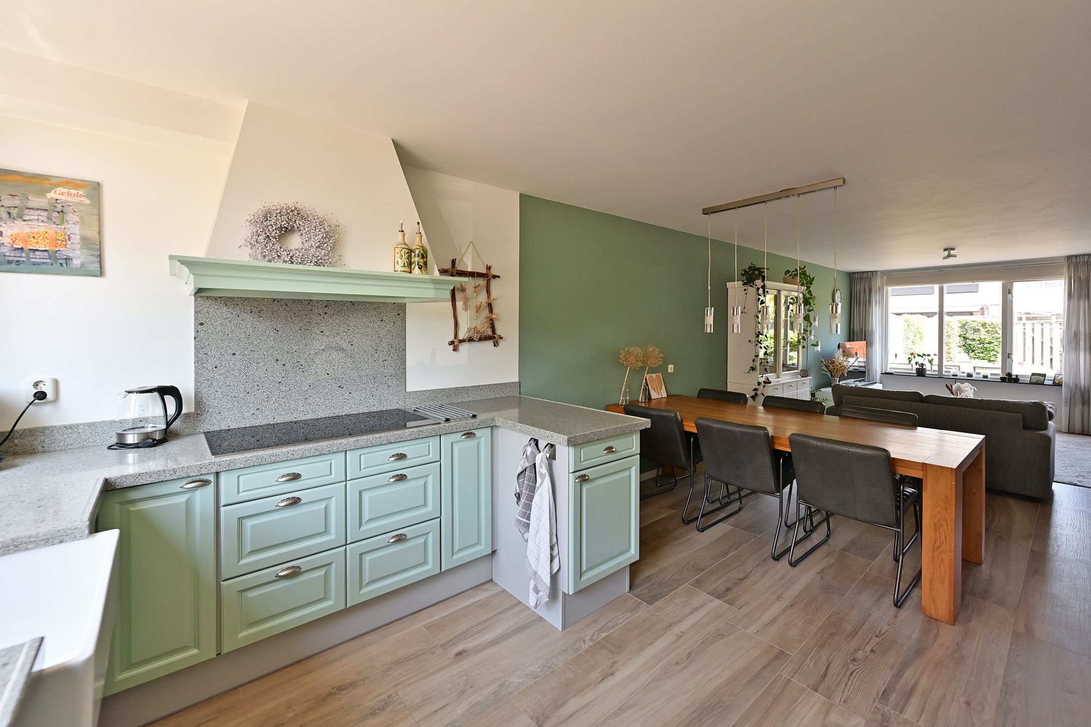 Spacious Extended Terraced Home with Six Bedrooms and Sunny Garden in Huizen — 9