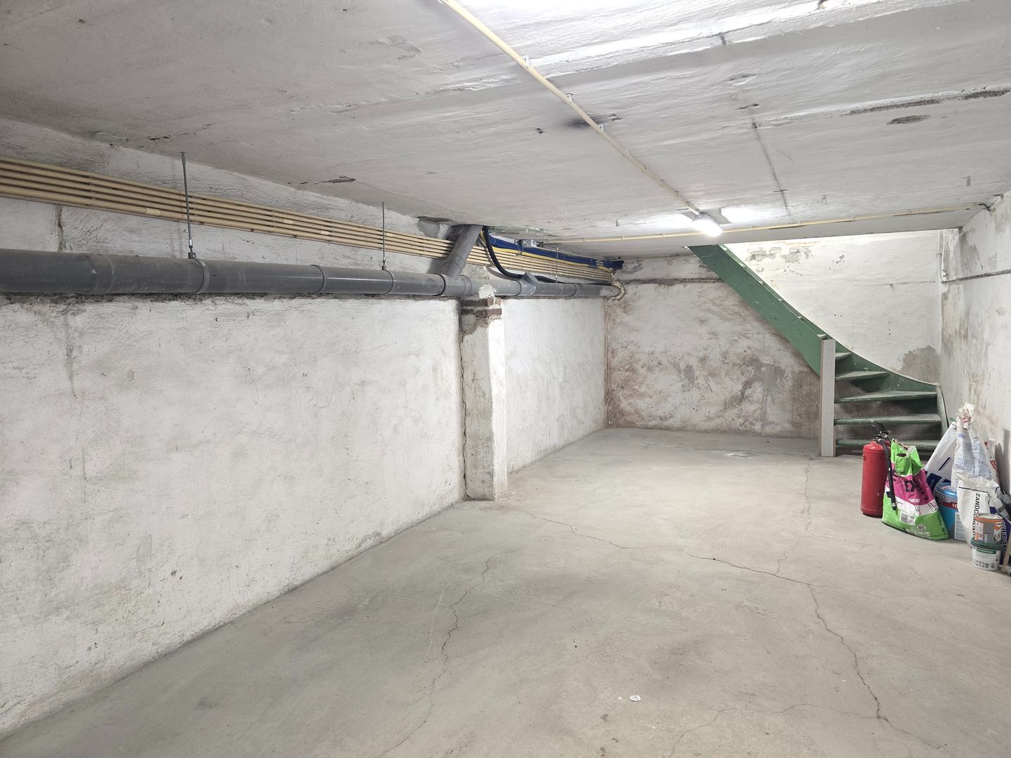 Multifunctional Property with Commercial Space and Separate Apartment in Heerlen — 40