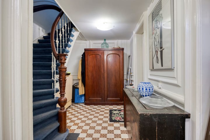 Tussenwoning te koop: Westzeedijk 106, Rotterdam