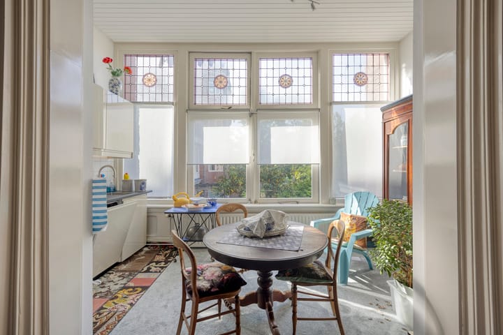Tussenwoning te koop: Westzeedijk 106, Rotterdam