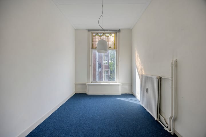 Tussenwoning te koop: Westzeedijk 106, Rotterdam