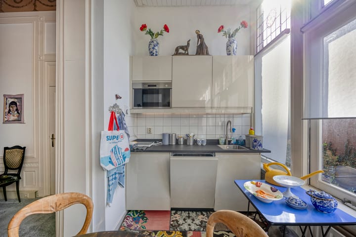 Tussenwoning te koop: Westzeedijk 106, Rotterdam