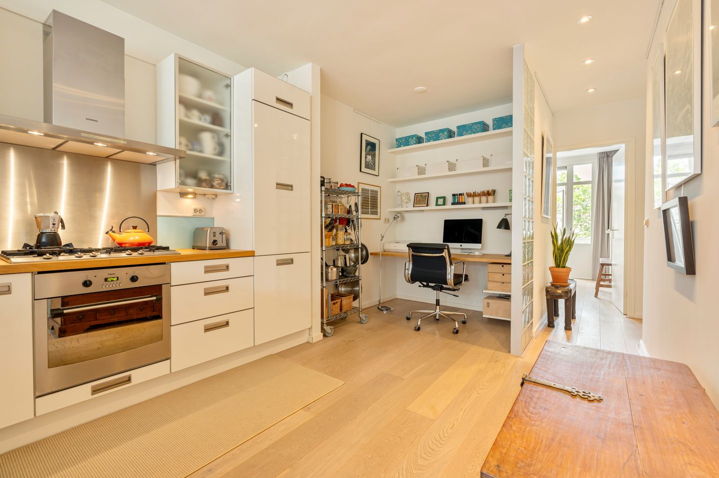 Photo 19 of Van Ostadestraat 181-3