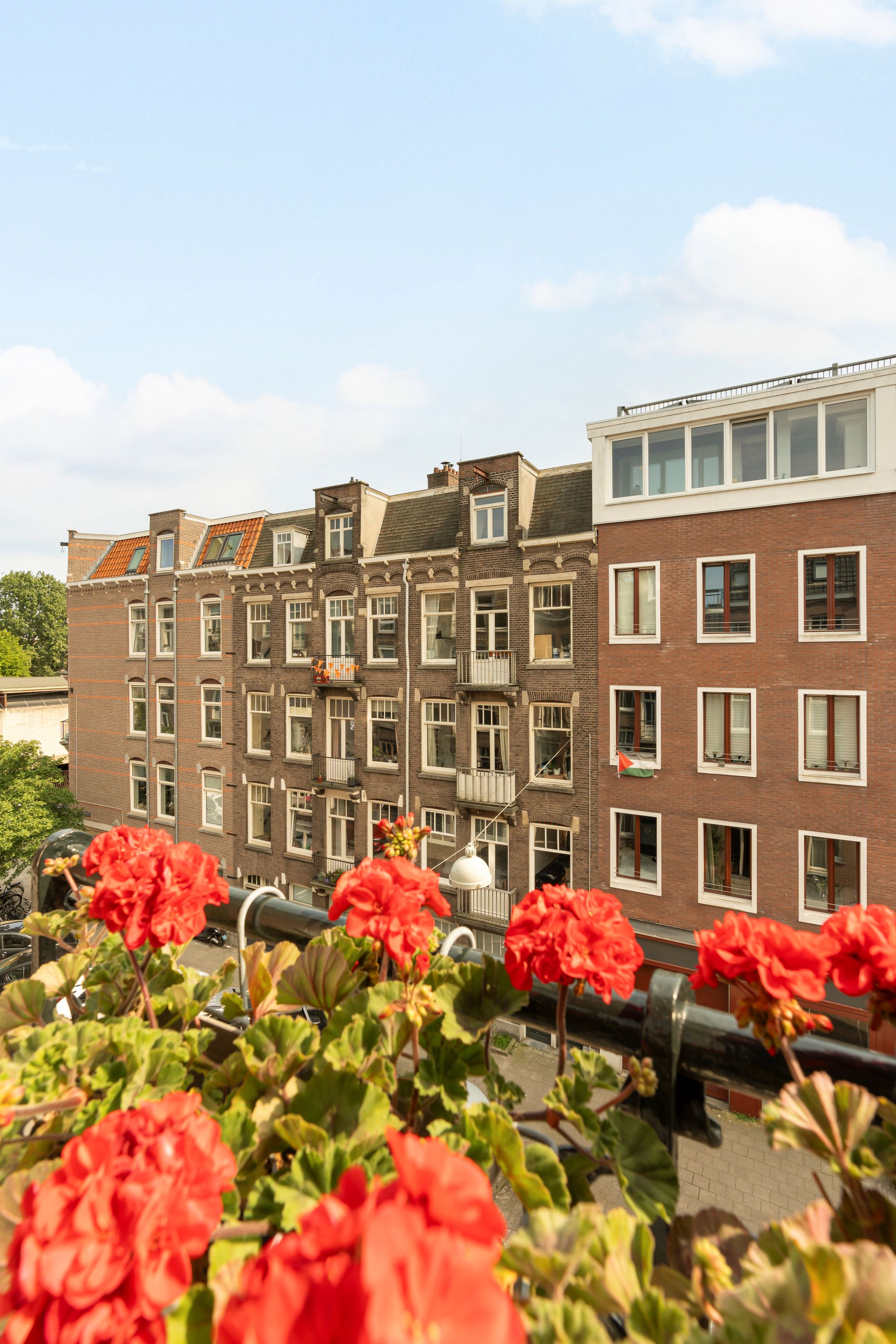 Photo 12 of Van Ostadestraat 181-3