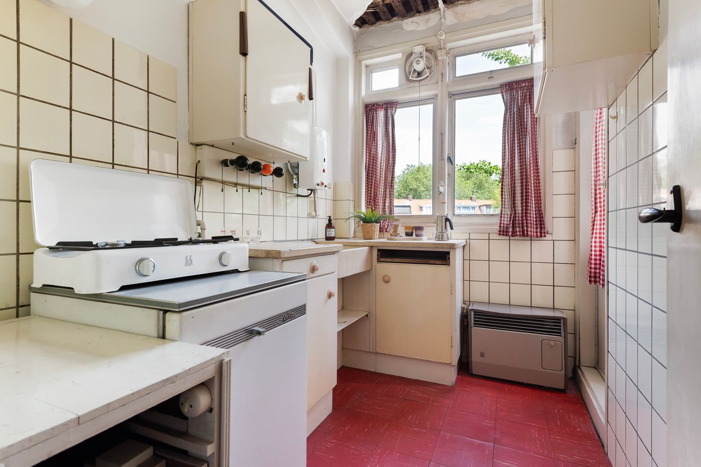 Spacious Upper Apartment with Canal Views in Hillegersberg — 10