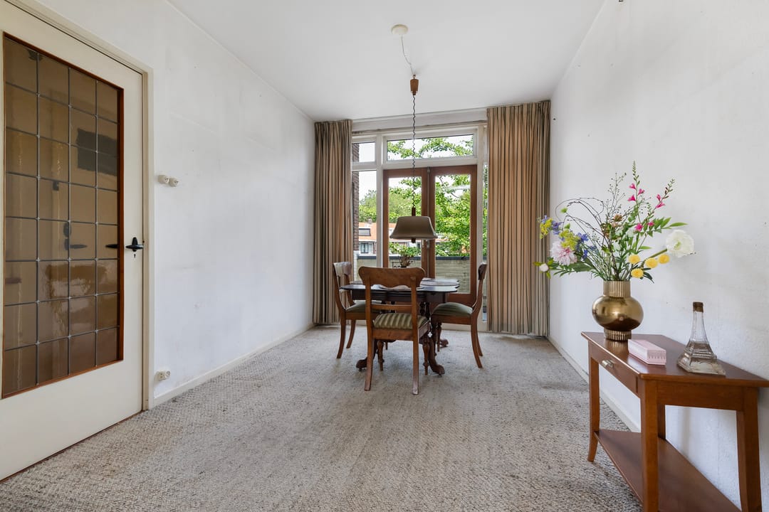 Spacious Upper Apartment with Canal Views in Hillegersberg — 7
