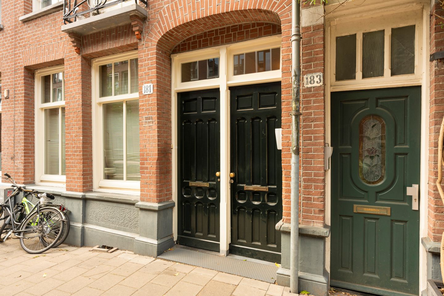 Photo 35 of Van Ostadestraat 181-3