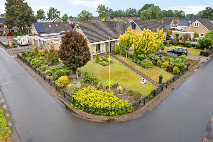 Photo 3 of Middenweg 66