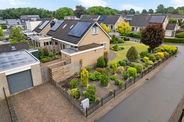 Photo 2 of Middenweg 66