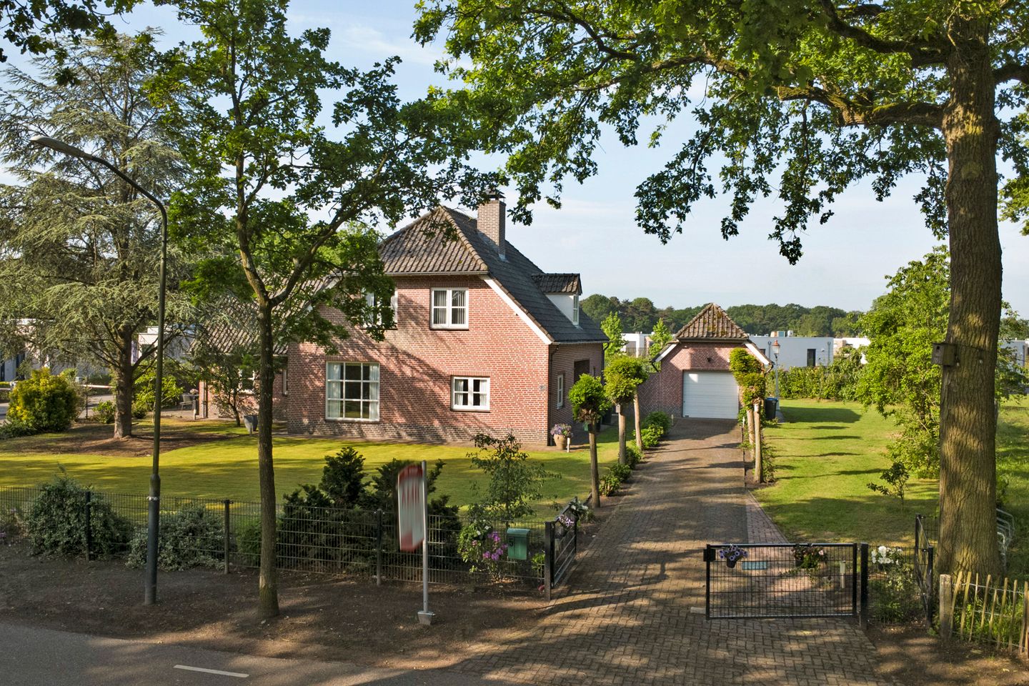 Photo 1 of Loverensestraat 5