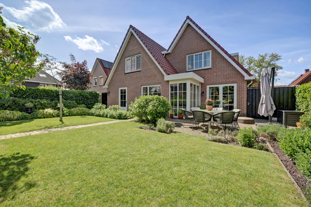 Modern Luxury Detached Villa in De Gilden, Dronten — 58