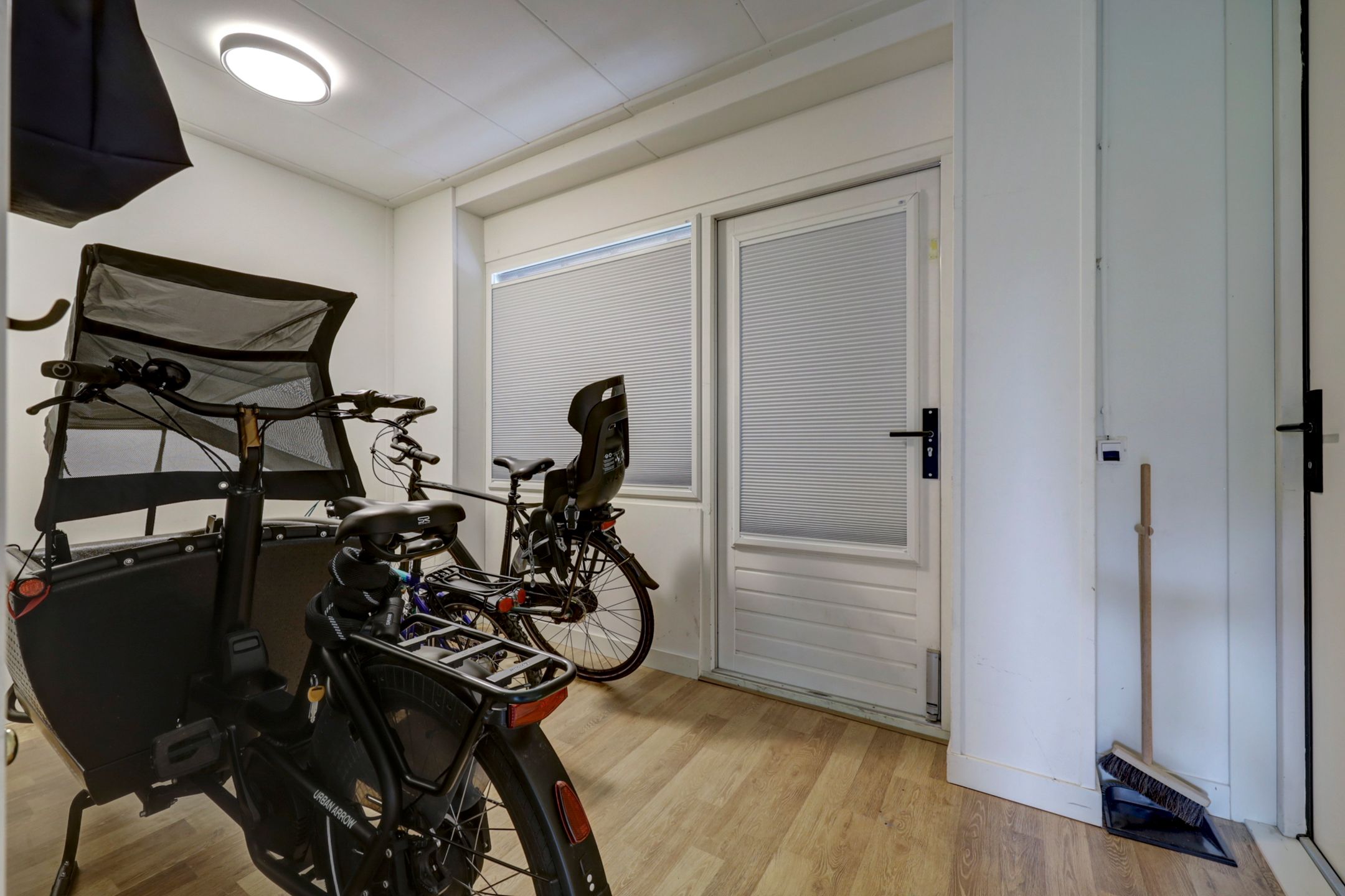 Modern Luxury Detached Villa in De Gilden, Dronten — 24
