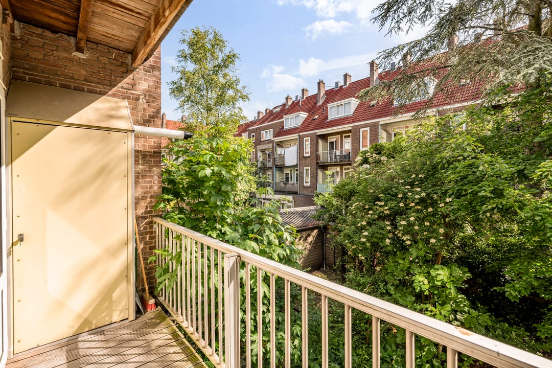 Fully Renovated Apartment in De Pijp with Versatile Extra Room — 17