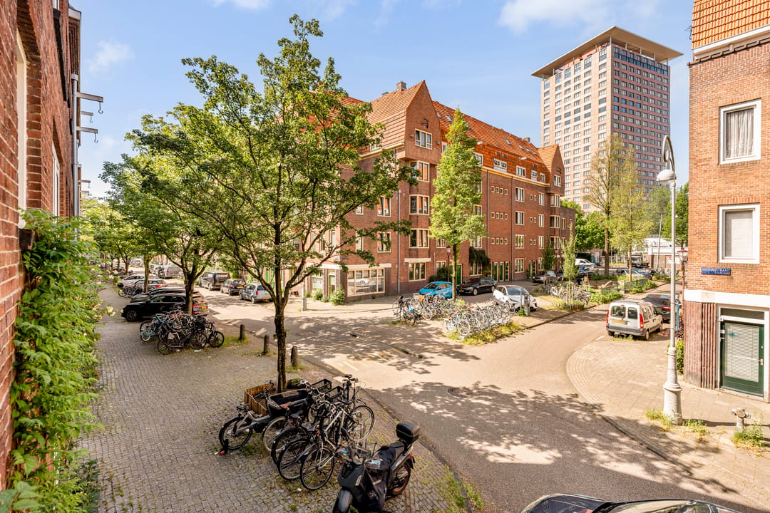 Fully Renovated Apartment in De Pijp with Versatile Extra Room — 28