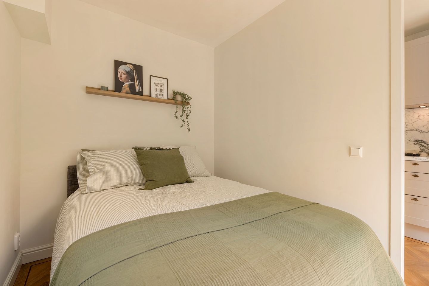 Fully Renovated Apartment in De Pijp with Versatile Extra Room — 20