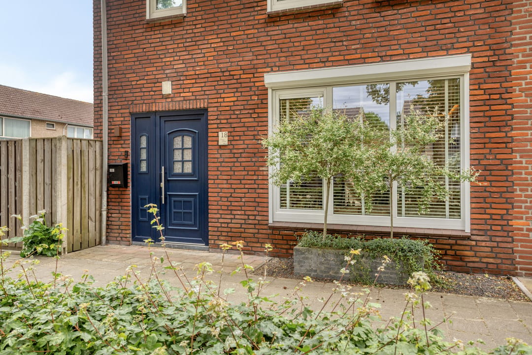 Foto 47 van Klaproosstraat 18