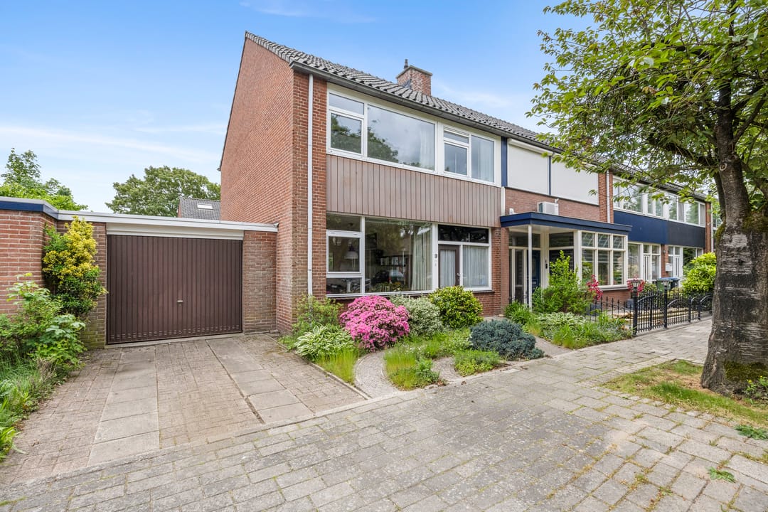 Photo 1 of Csardasstraat 1