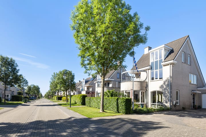 Vrijstaande woning te koop: De Wijmerts 16, Leeuwarden