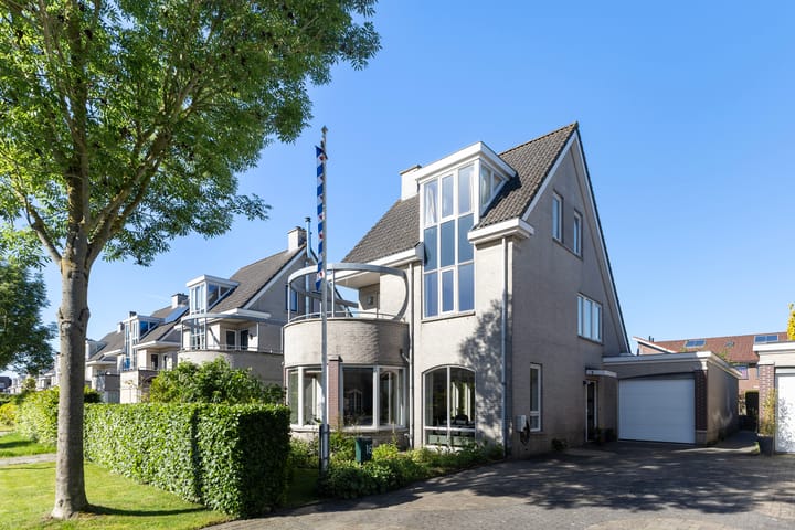 Vrijstaande woning te koop: De Wijmerts 16, Leeuwarden