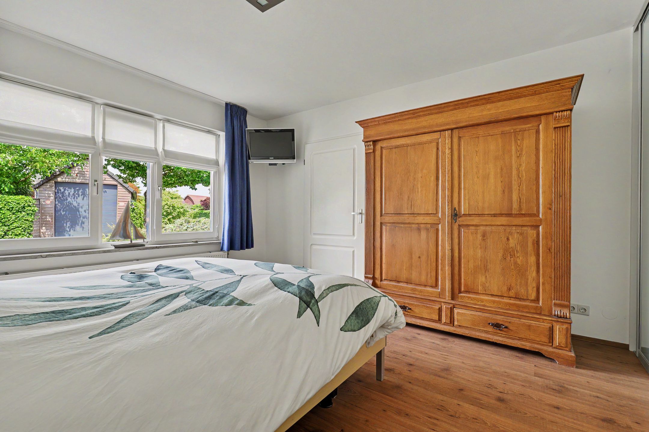 Spacious and Well-Maintained Detached Semi-Bungalow with Stunning Garden in Vlijmen — 18