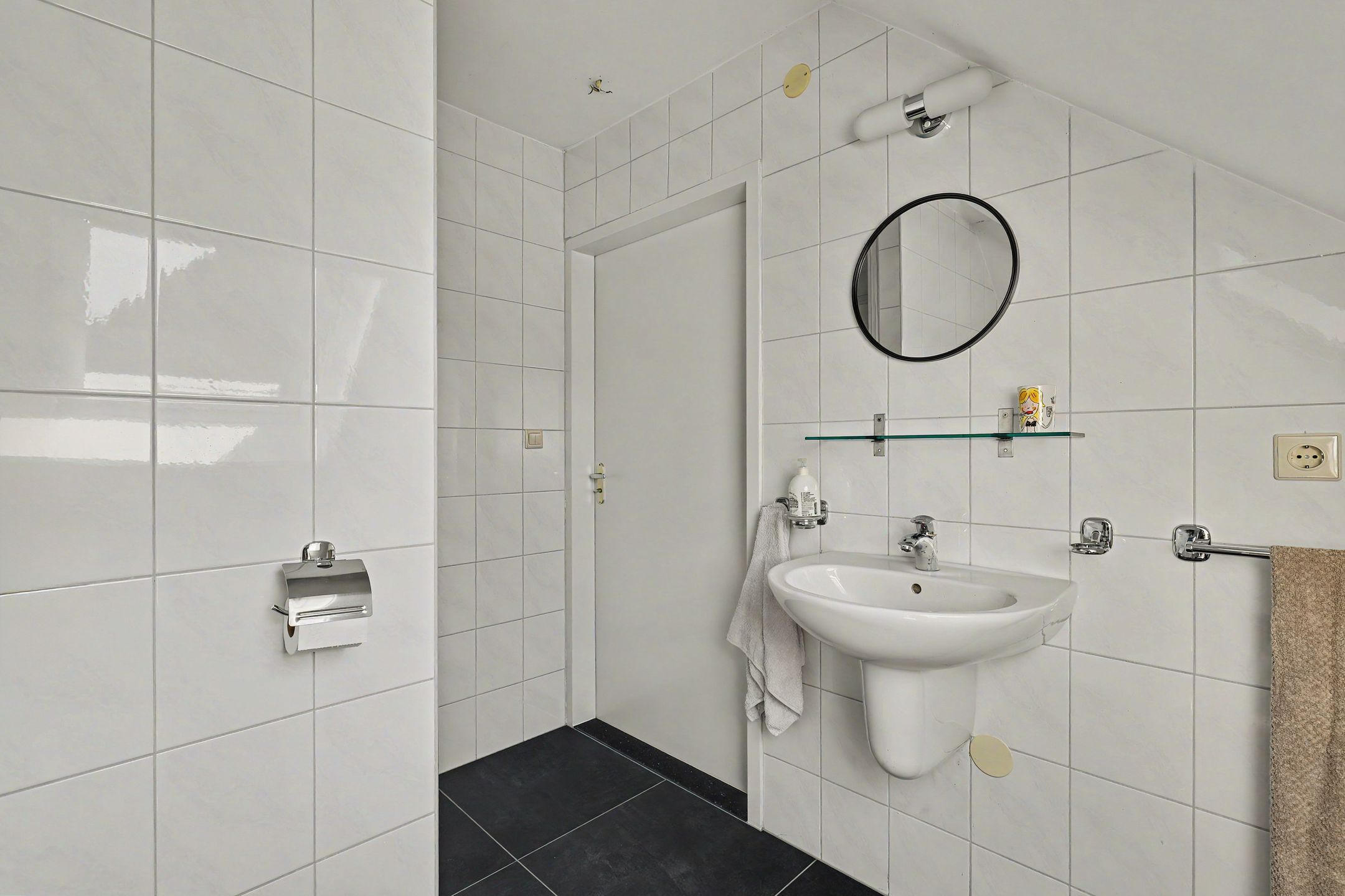 Spacious and Well-Maintained Detached Semi-Bungalow with Stunning Garden in Vlijmen — 30
