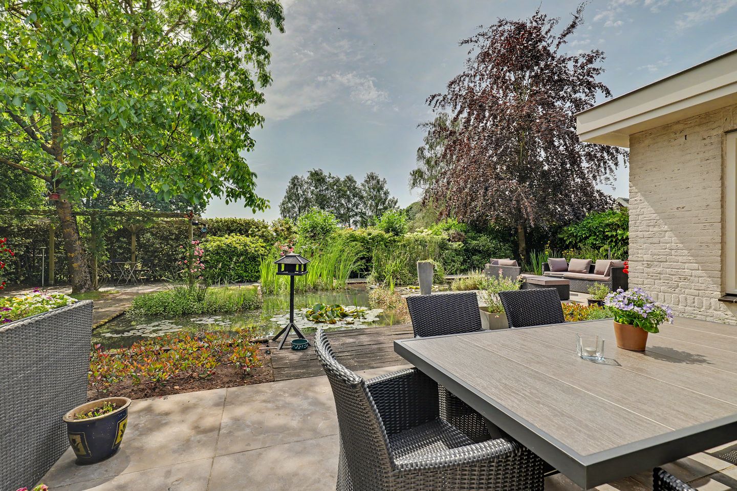 Spacious and Well-Maintained Detached Semi-Bungalow with Stunning Garden in Vlijmen — 40