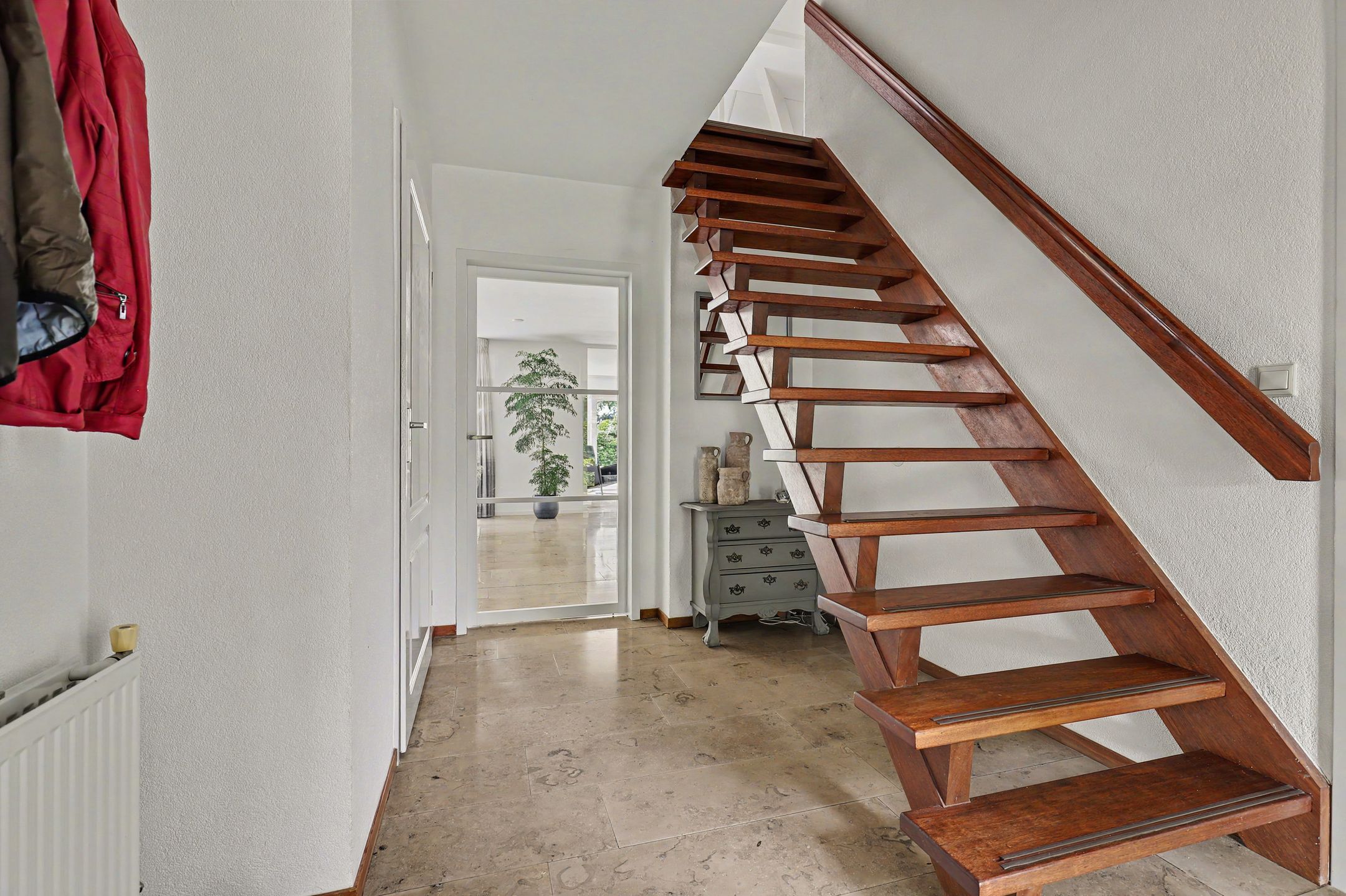 Spacious and Well-Maintained Detached Semi-Bungalow with Stunning Garden in Vlijmen — 15