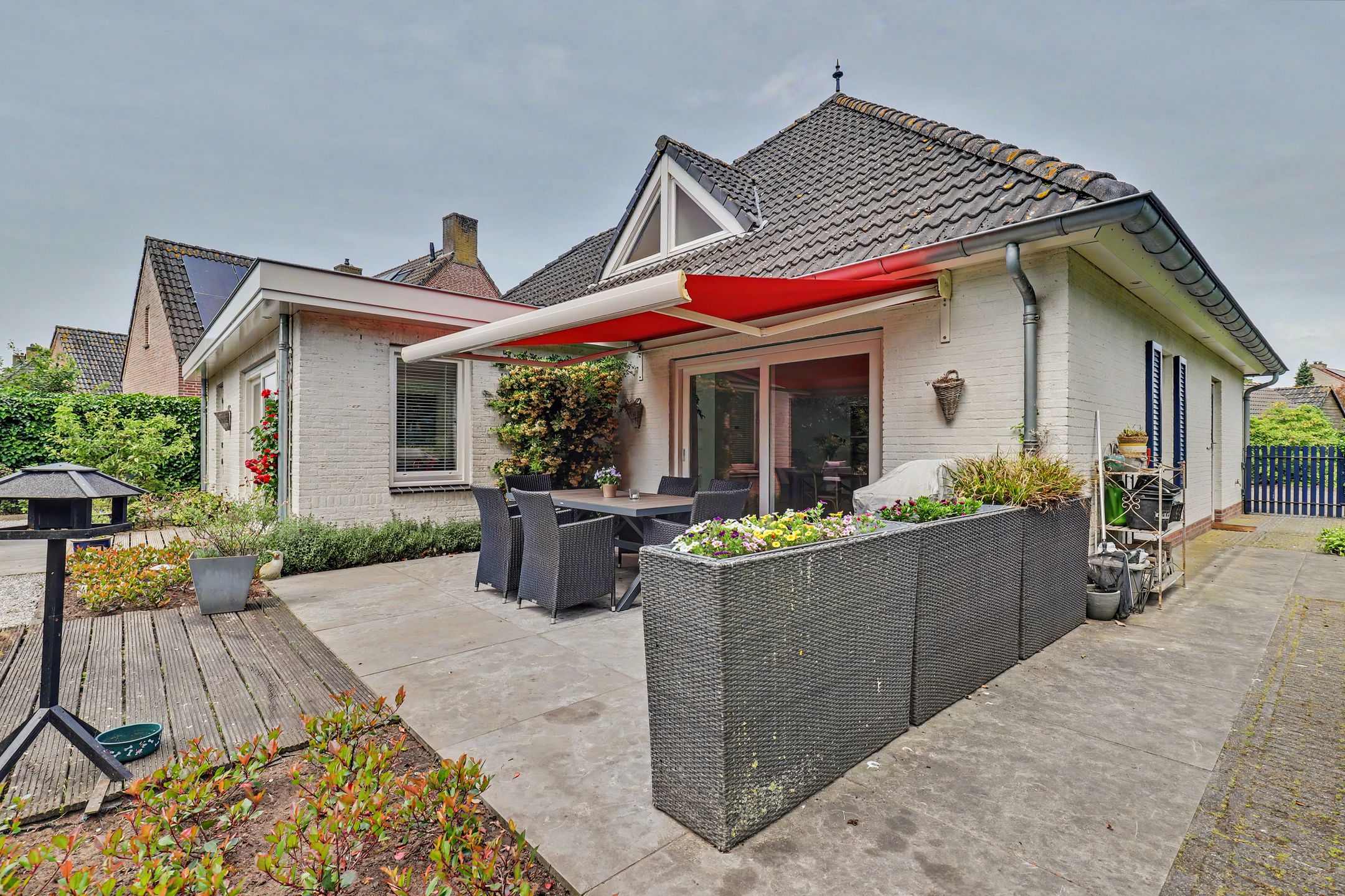 Spacious and Well-Maintained Detached Semi-Bungalow with Stunning Garden in Vlijmen — 42