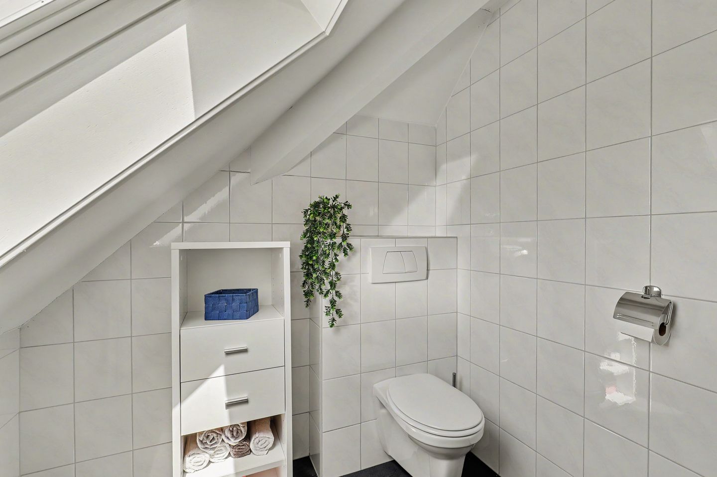 Spacious and Well-Maintained Detached Semi-Bungalow with Stunning Garden in Vlijmen — 29