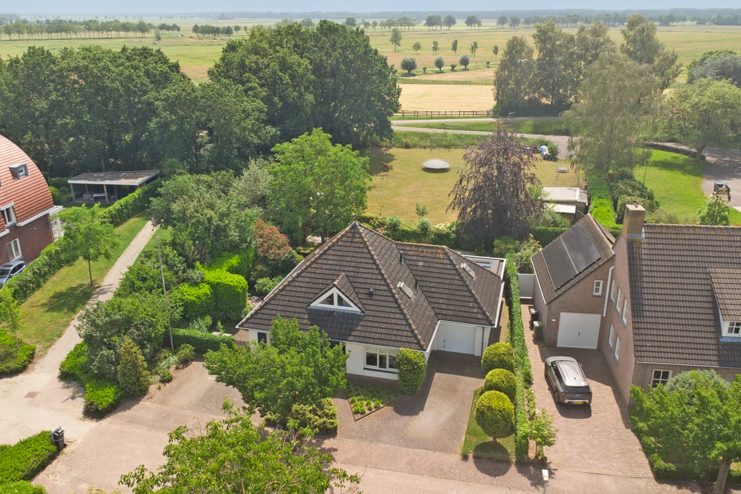 Spacious and Well-Maintained Detached Semi-Bungalow with Stunning Garden in Vlijmen — 53