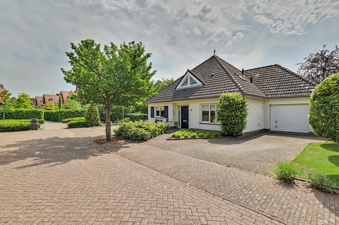 Spacious and Well-Maintained Detached Semi-Bungalow with Stunning Garden in Vlijmen — 52