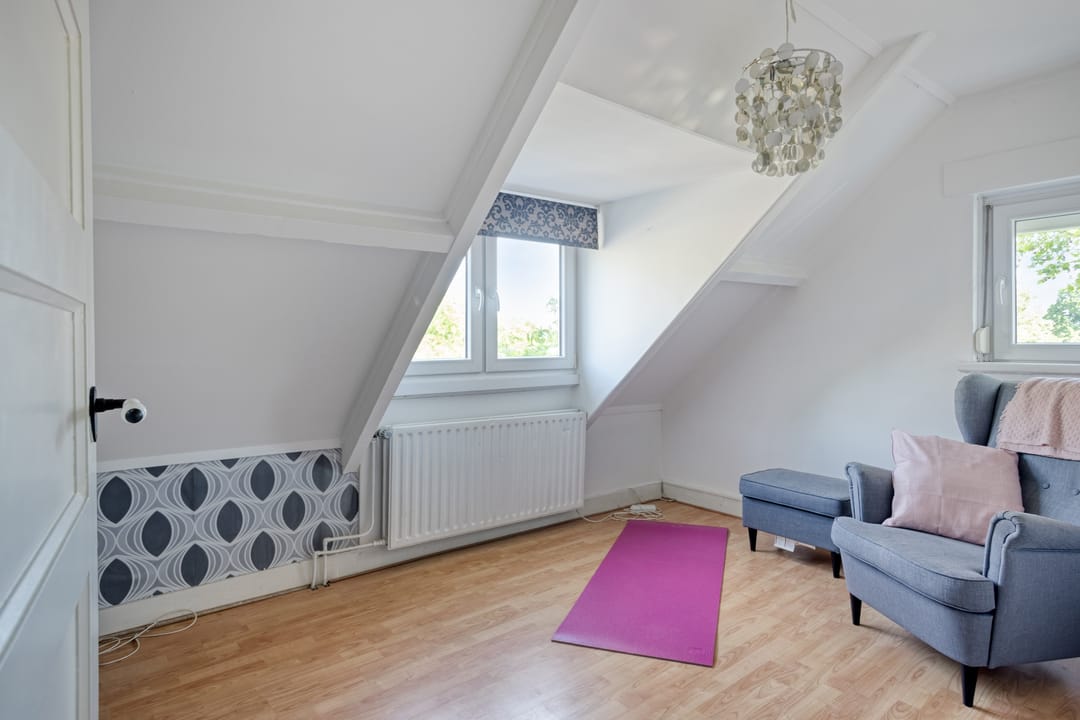 Charming Corner House with Garden and Three Bedrooms — 17
