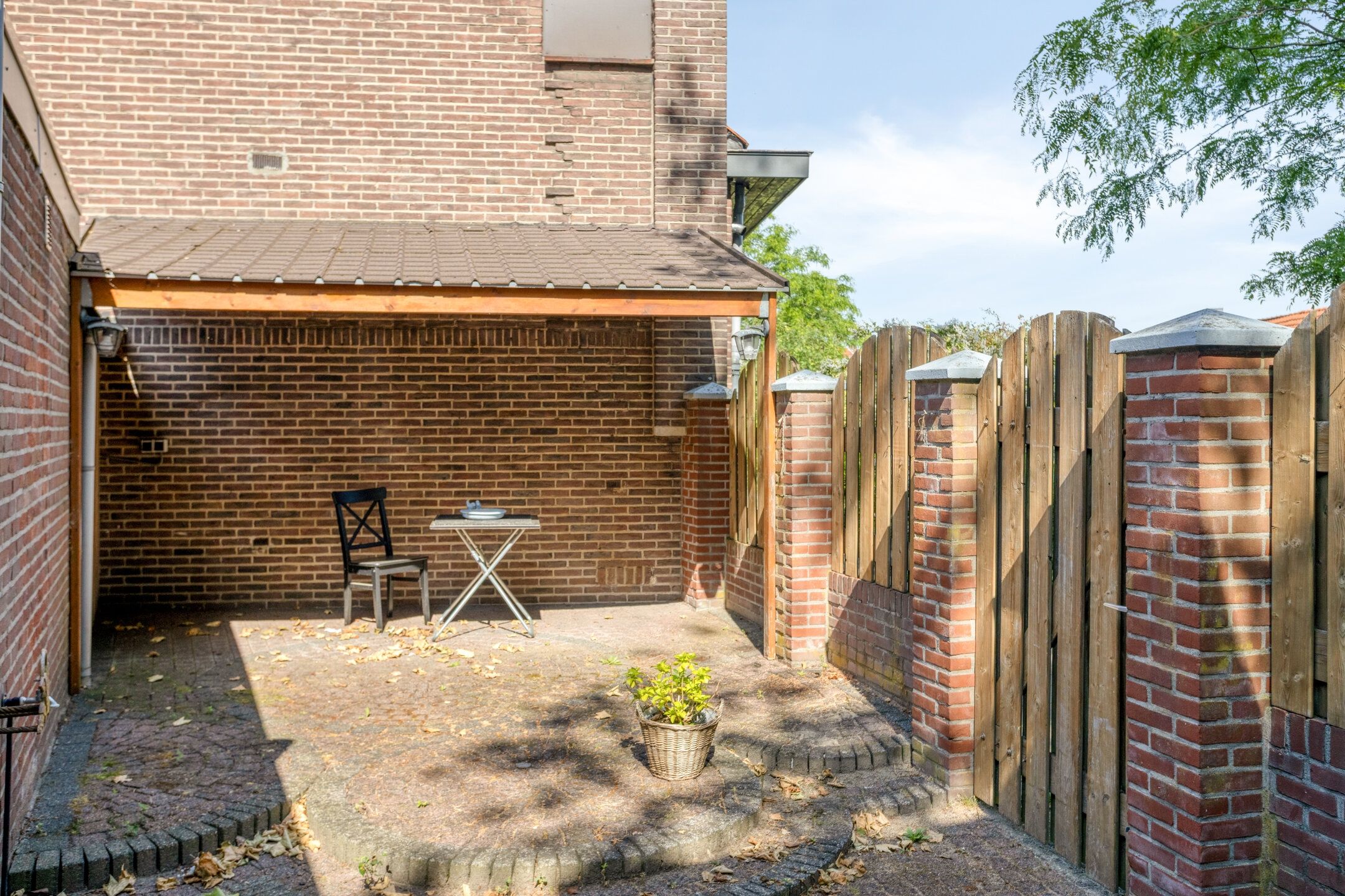 Charming Corner House with Garden and Three Bedrooms — 21