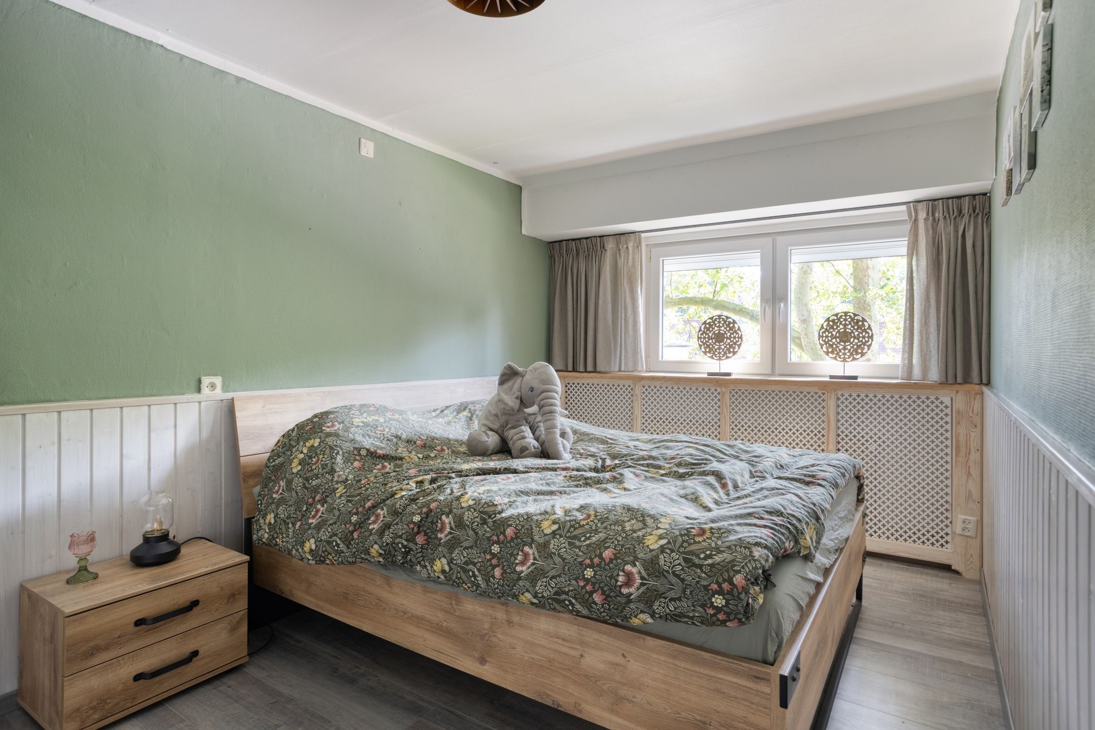 Charming Corner House with Garden and Three Bedrooms — 15